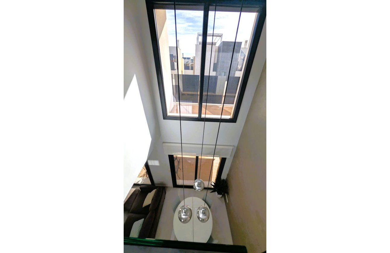 Revente - Villa -
Cabo Roig - Costa Blanca