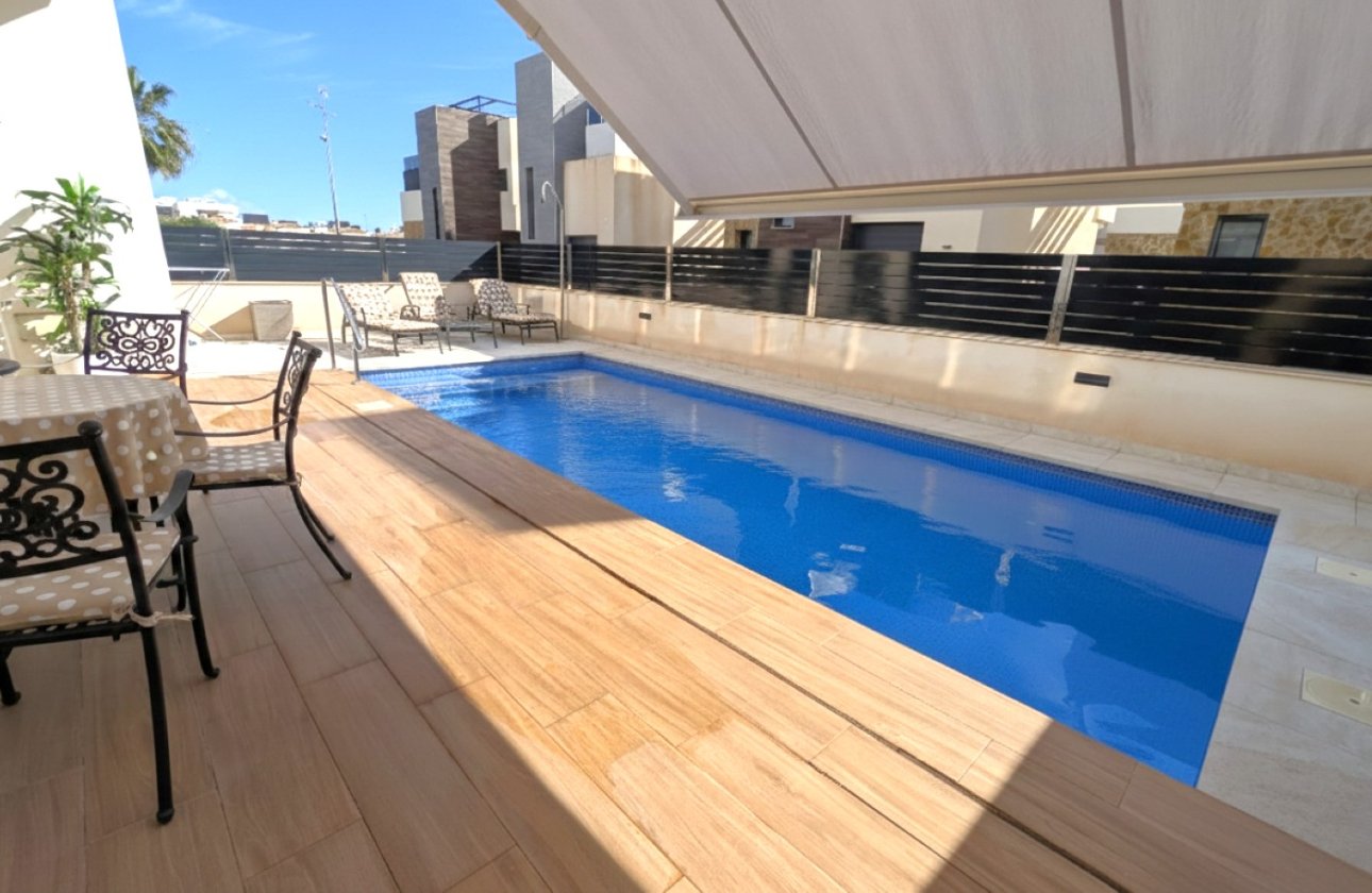Revente - Villa -
Cabo Roig - Costa Blanca