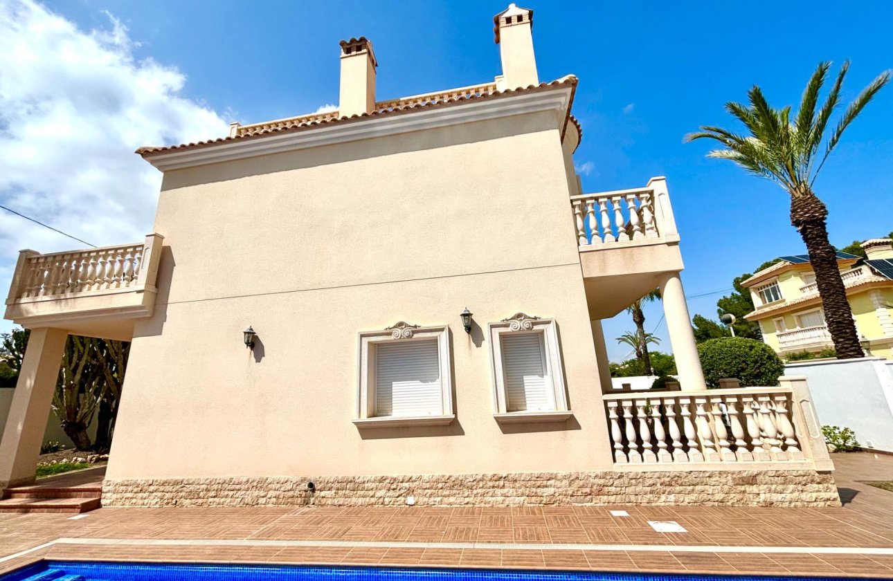 Revente - Villa -
Cabo Roig - Costa Blanca
