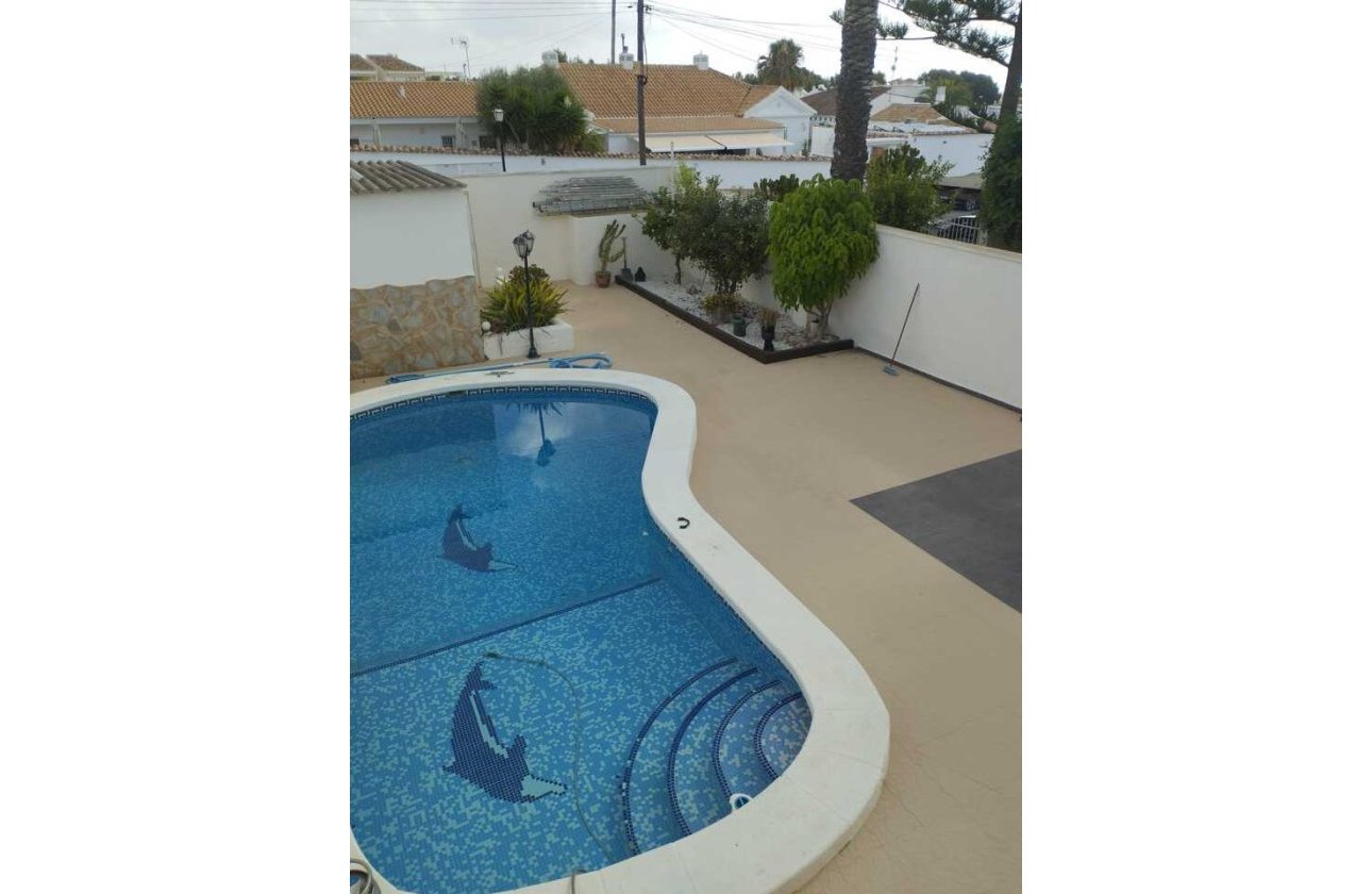 Revente - Villa -
Cabo Roig - Costa Blanca