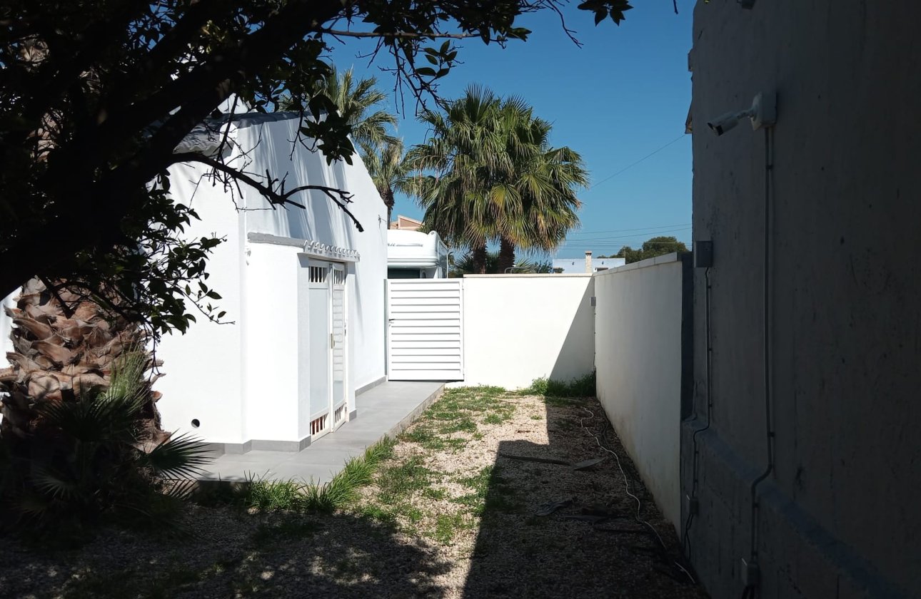 Revente - Villa -
Cabo Roig - Costa Blanca