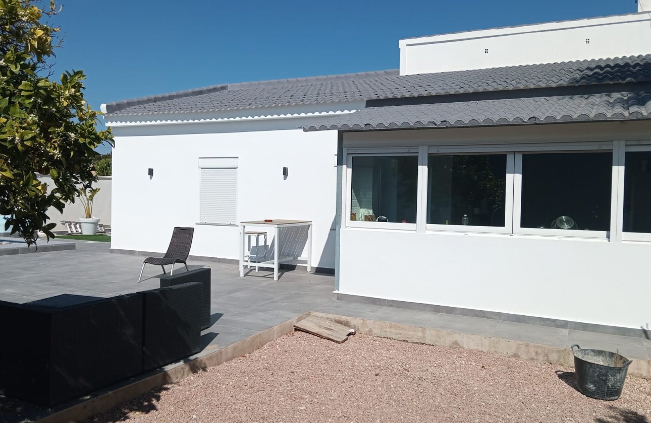 Revente - Villa -
Cabo Roig - Costa Blanca