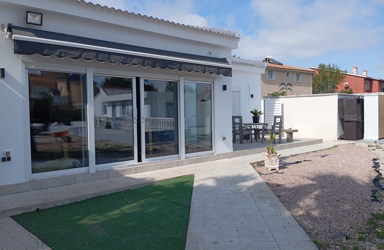Revente - Villa -
Cabo Roig - Costa Blanca