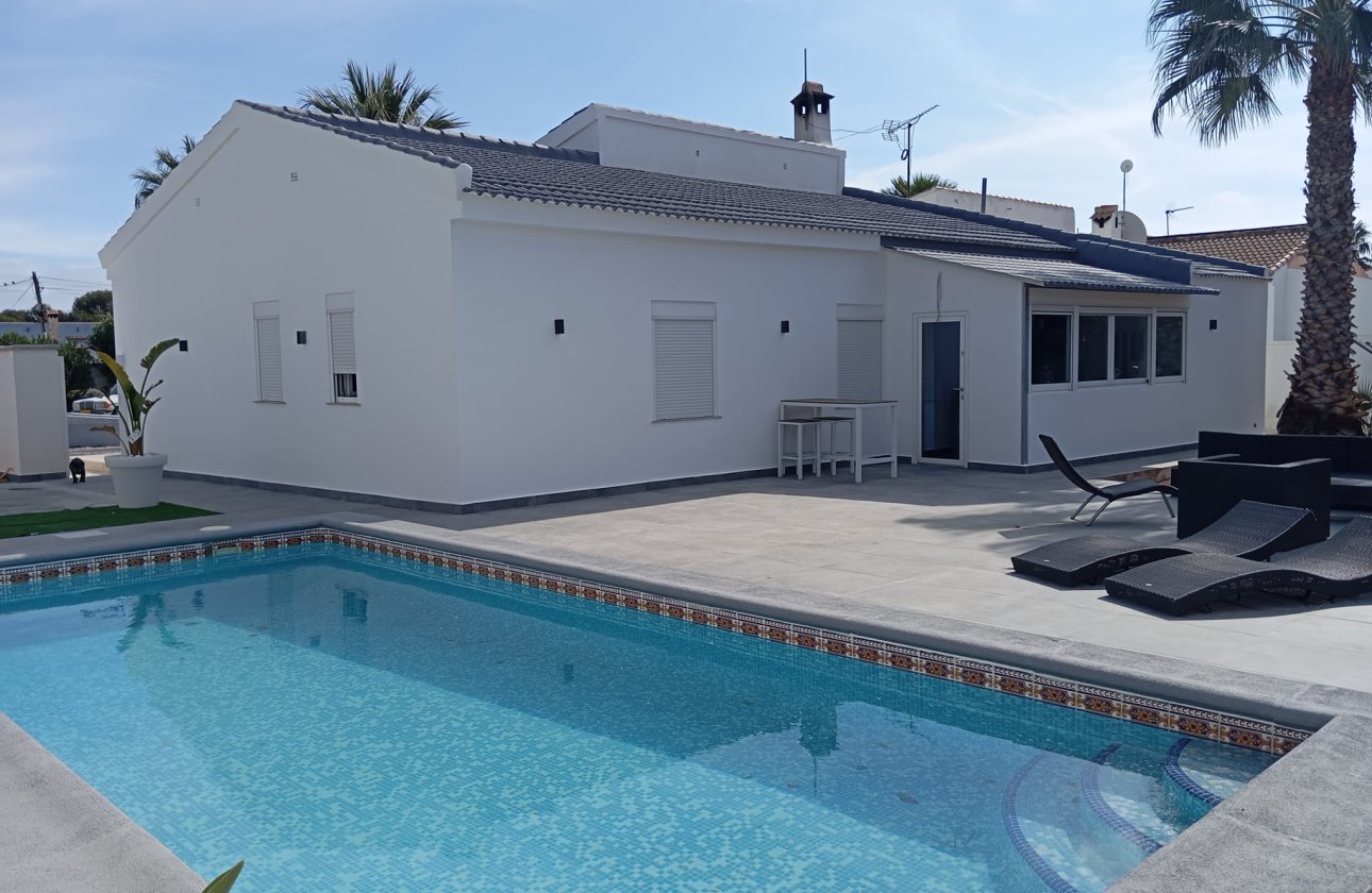 Revente - Villa -
Cabo Roig - Costa Blanca