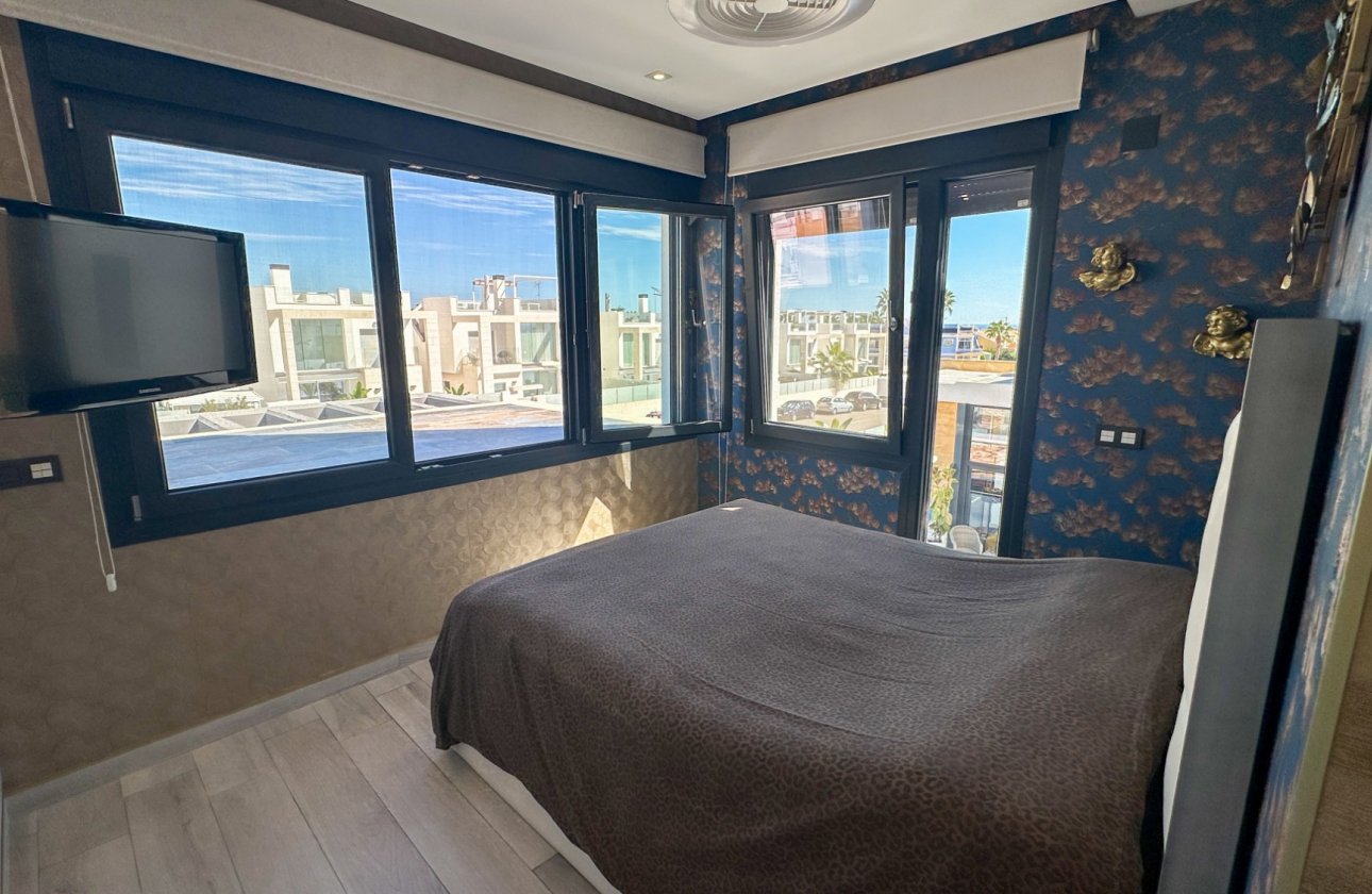 Revente - Villa -
Cabo Roig - Costa Blanca