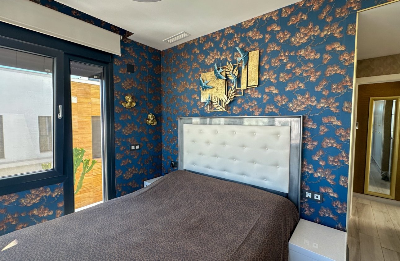 Revente - Villa -
Cabo Roig - Costa Blanca
