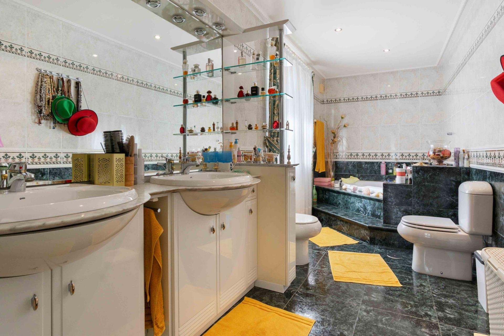 Revente - Villa -
Cabo Roig - Muy Cerca De La Playa