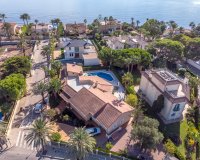 Revente - Villa -
Cabo Roig - Muy Cerca De La Playa