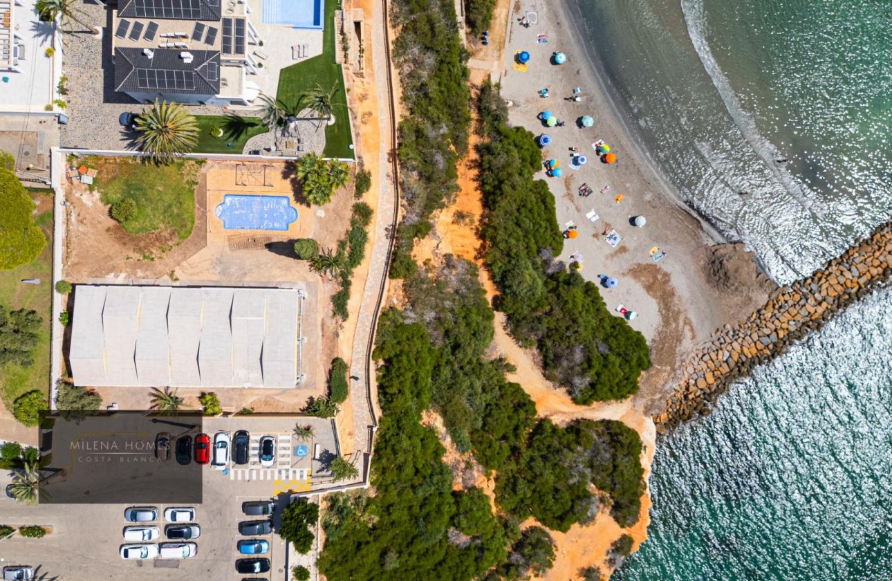 Revente - Villa -
Cabo Roig