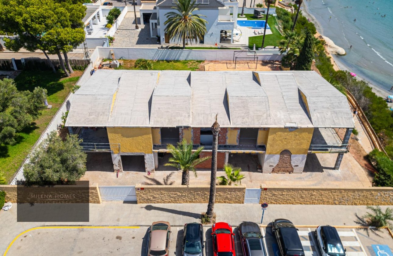 Revente - Villa -
Cabo Roig