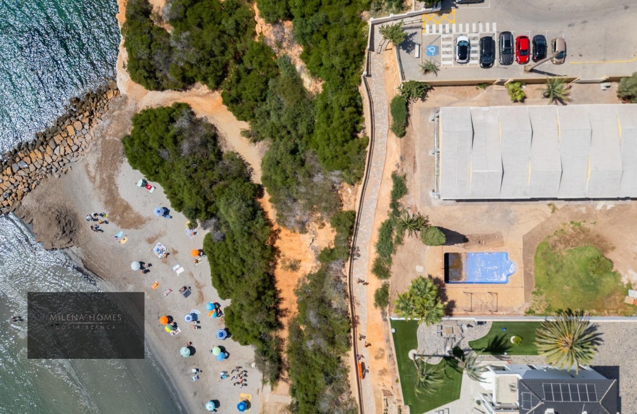 Revente - Villa -
Cabo Roig