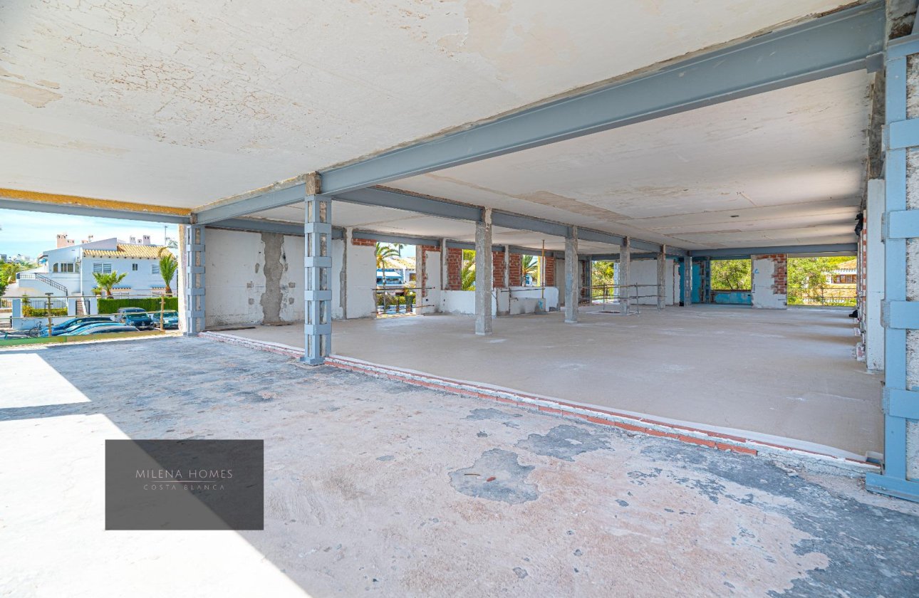 Revente - Villa -
Cabo Roig