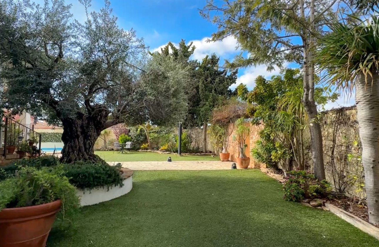 Revente - Villa -
Campoamor - Costa Blanca