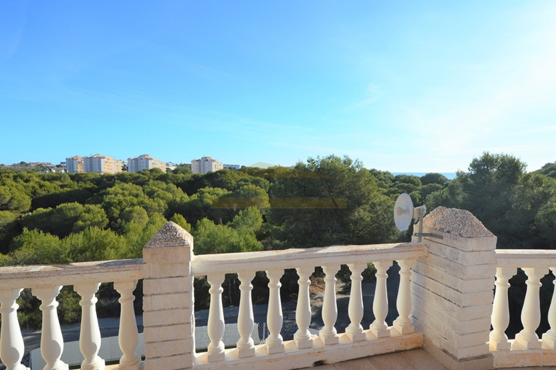 Revente - Villa -
Campoamor - Costa Blanca