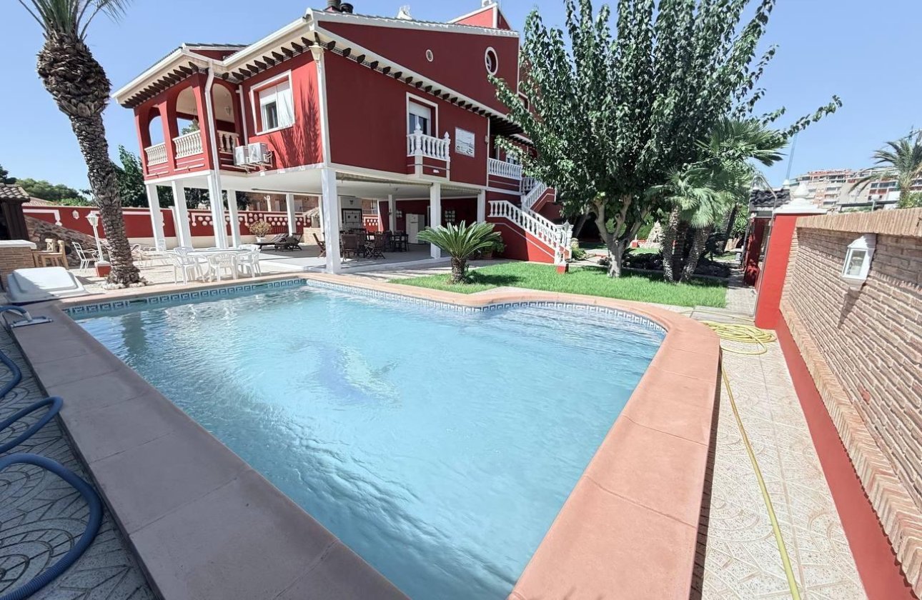 Revente - Villa -
Campoamor