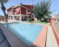 Revente - Villa -
Campoamor