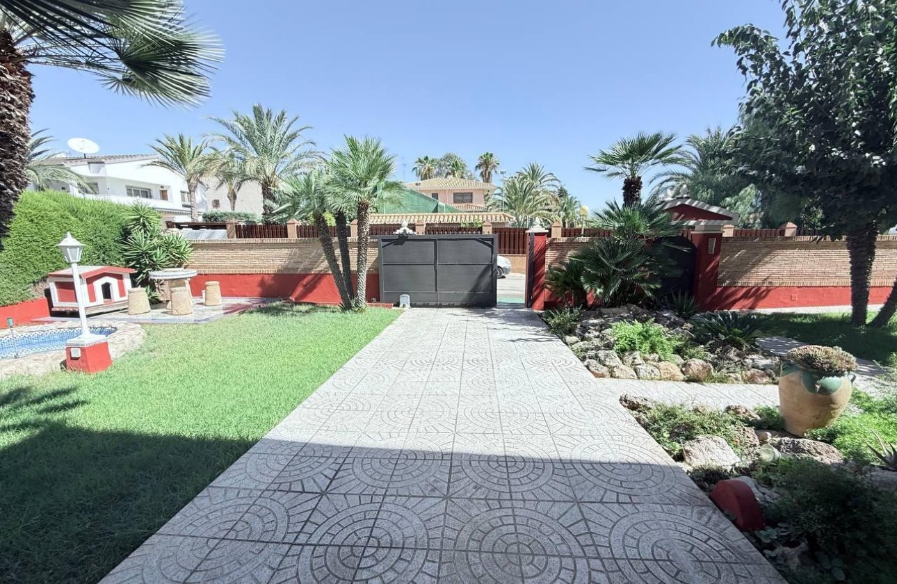 Revente - Villa -
Campoamor