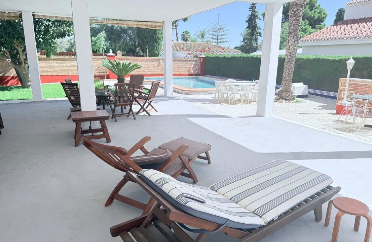 Revente - Villa -
Campoamor