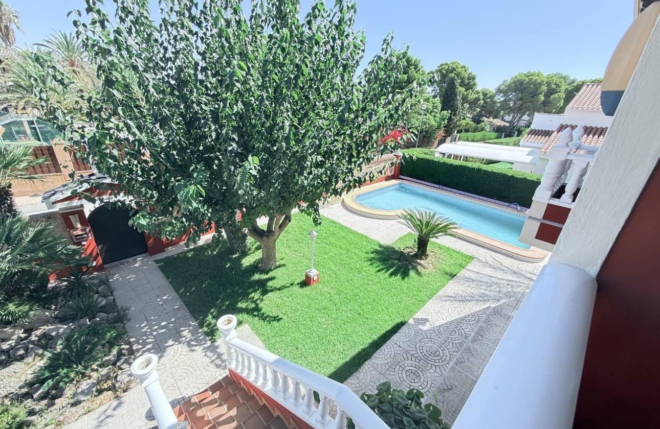 Revente - Villa -
Campoamor