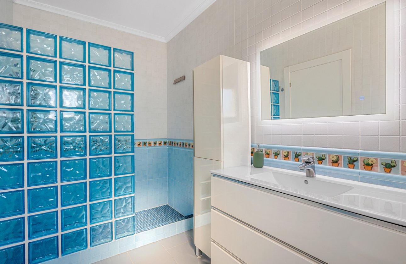 Revente - Villa -
Ciudad De Las Comunicaciones - Costa Blanca