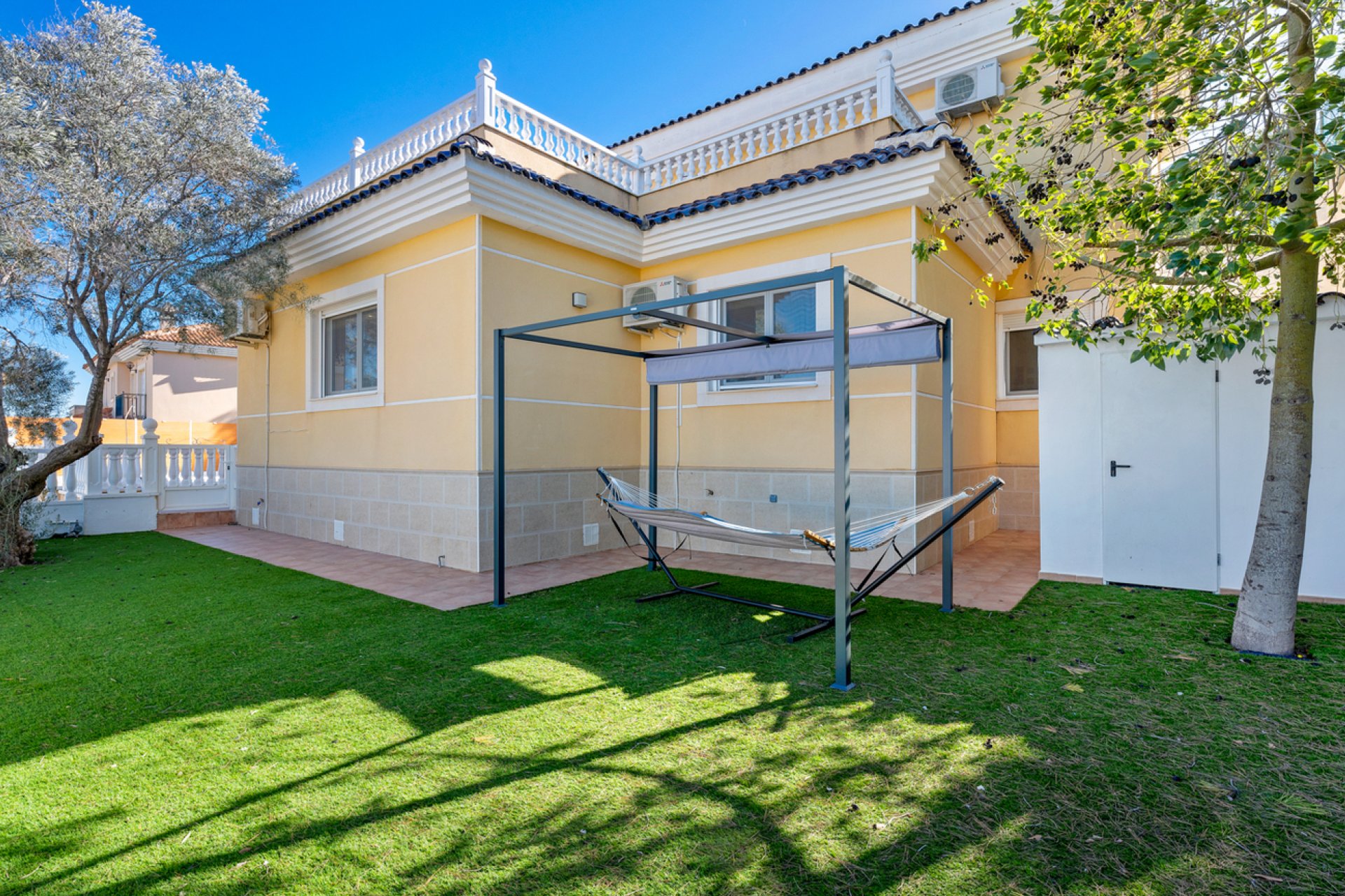 Revente - Villa -
Ciudad De Las Comunicaciones - Costa Blanca