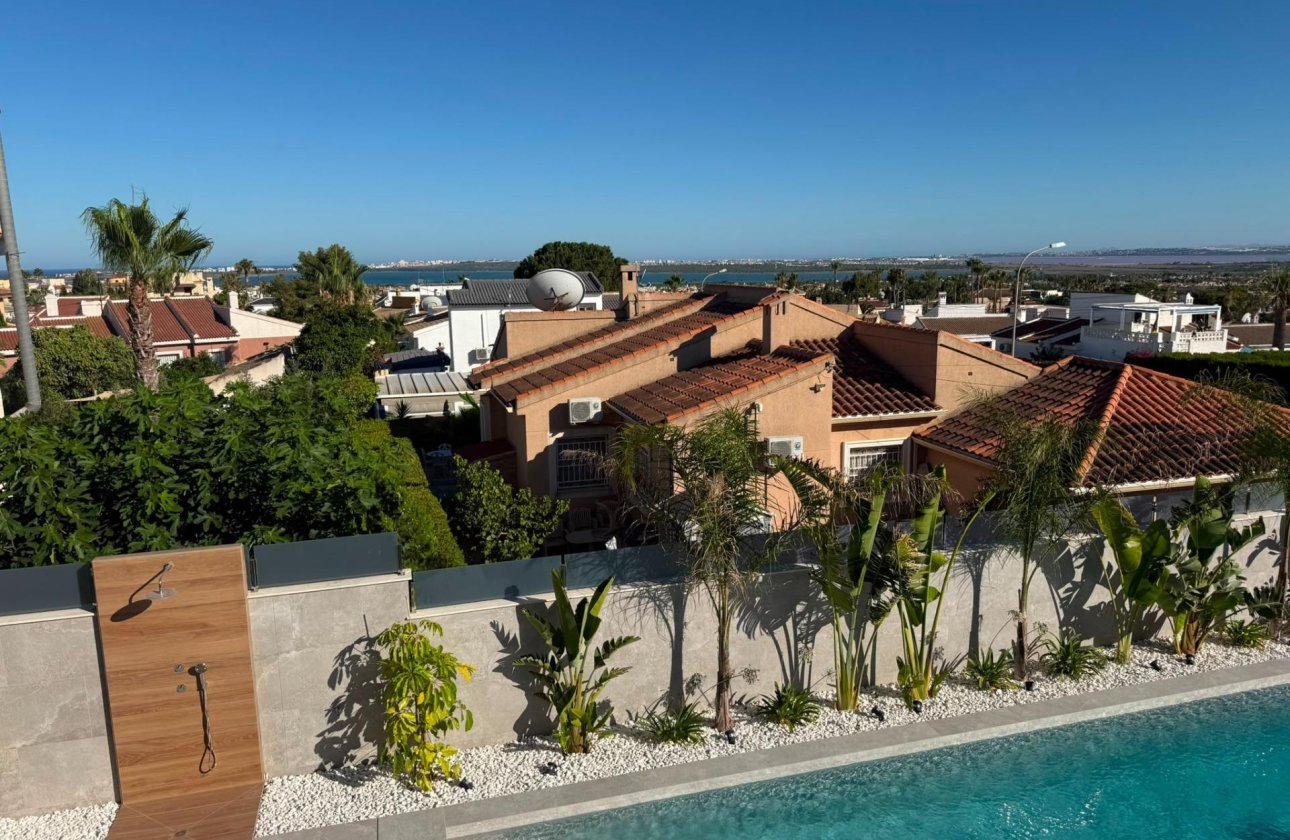 Revente - Villa -
Ciudad Quesada - Centro De La Ciudad Quesada