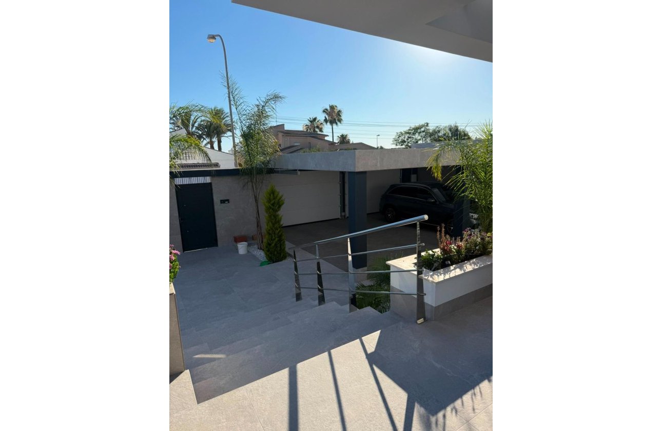 Revente - Villa -
Ciudad Quesada - Centro De La Ciudad Quesada