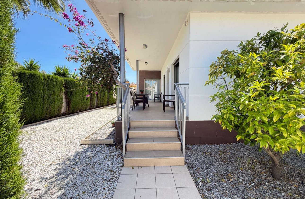 Revente - Villa -
Ciudad Quesada - Doña Pepa