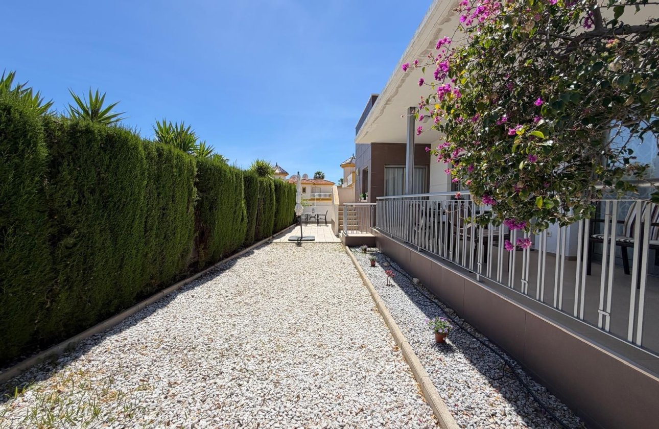 Revente - Villa -
Ciudad Quesada - Doña Pepa