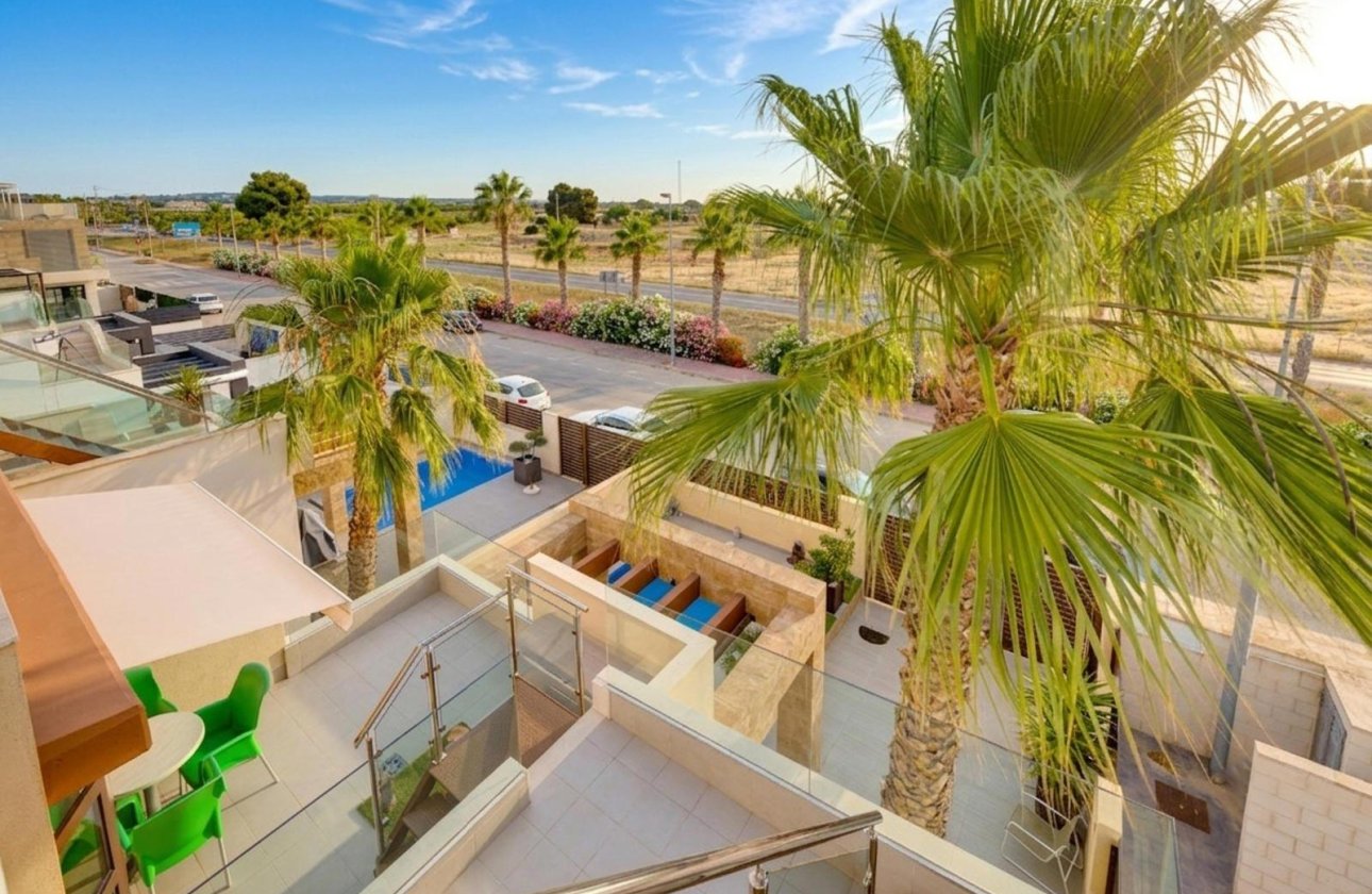 Revente - Villa -
Ciudad Quesada - Pueblo Bravo