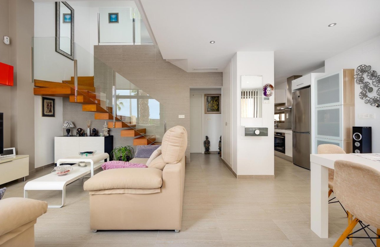 Revente - Villa -
Ciudad Quesada - Pueblo Bravo
