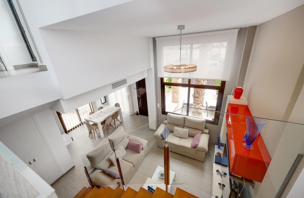 Revente - Villa -
Ciudad Quesada - Pueblo Bravo