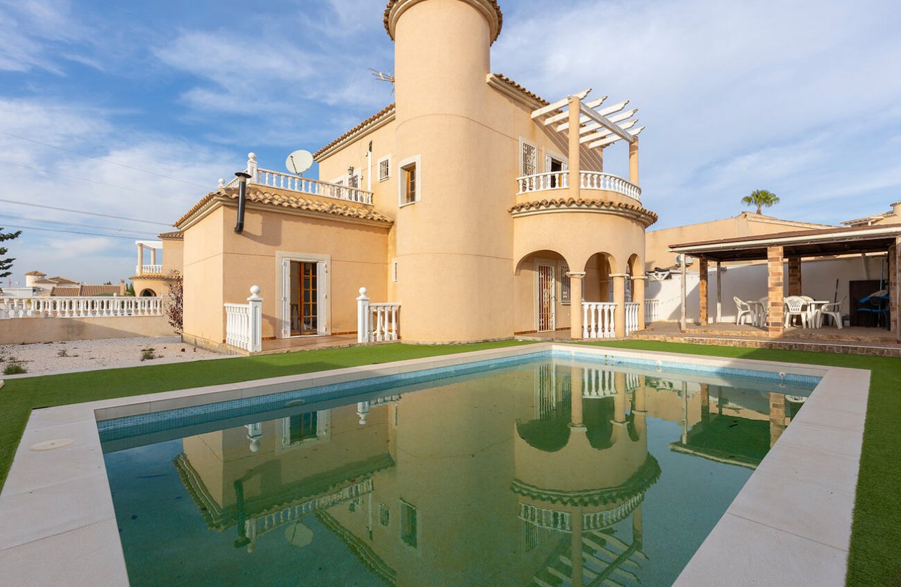 Revente - Villa -
Ciudad Quesada