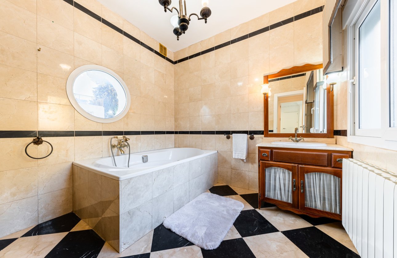 Revente - Villa -
Dehesa de Campoamor - Costa Blanca