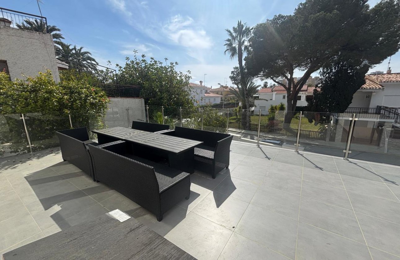 Revente - Villa -
Dehesa de Campoamor - Costa Blanca