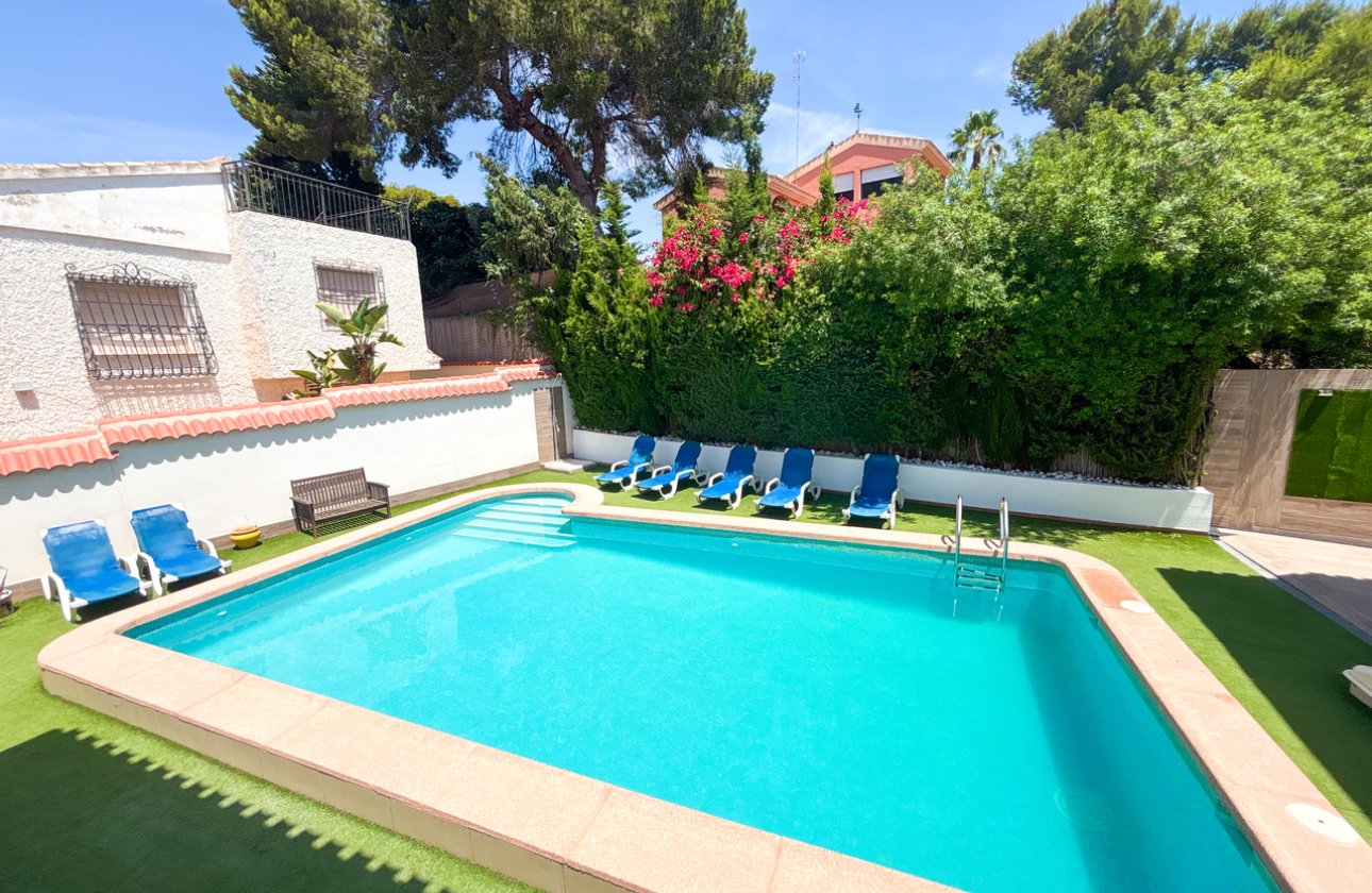 Revente - Villa -
Dehesa de Campoamor - Costa Blanca
