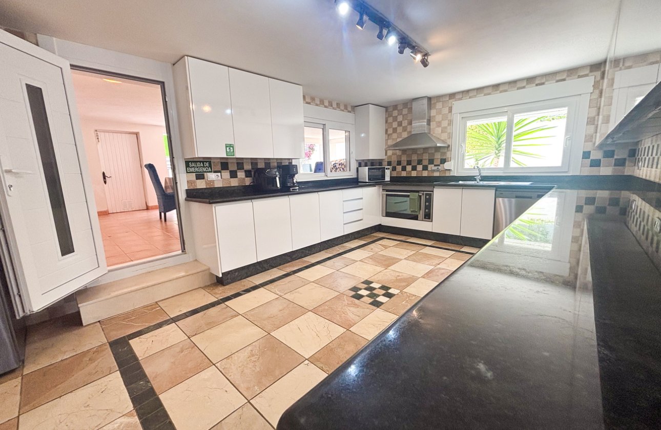 Revente - Villa -
Dehesa de Campoamor - Costa Blanca