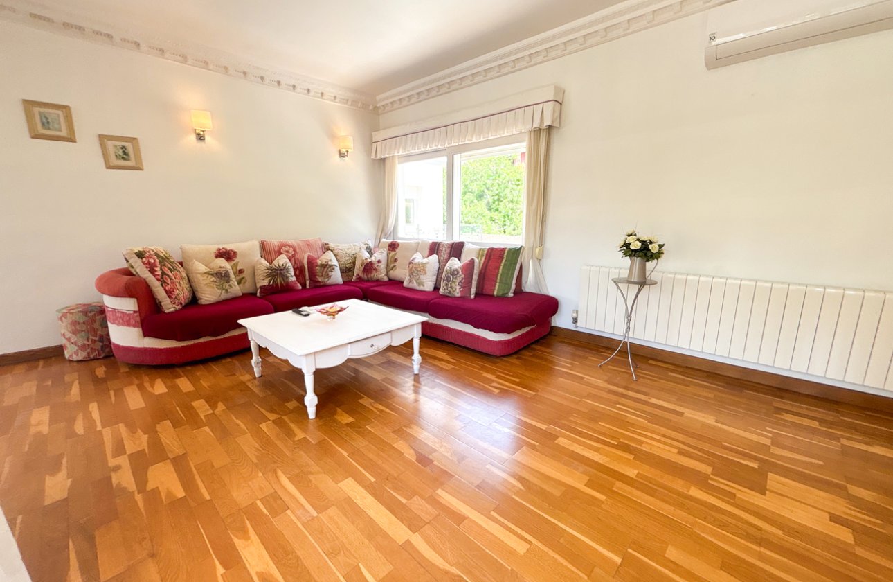 Revente - Villa -
Dehesa de Campoamor - Costa Blanca