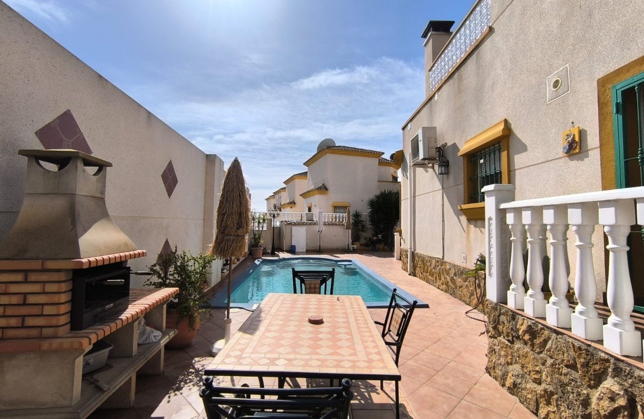 Revente - Villa -
El Raso - Costa Blanca