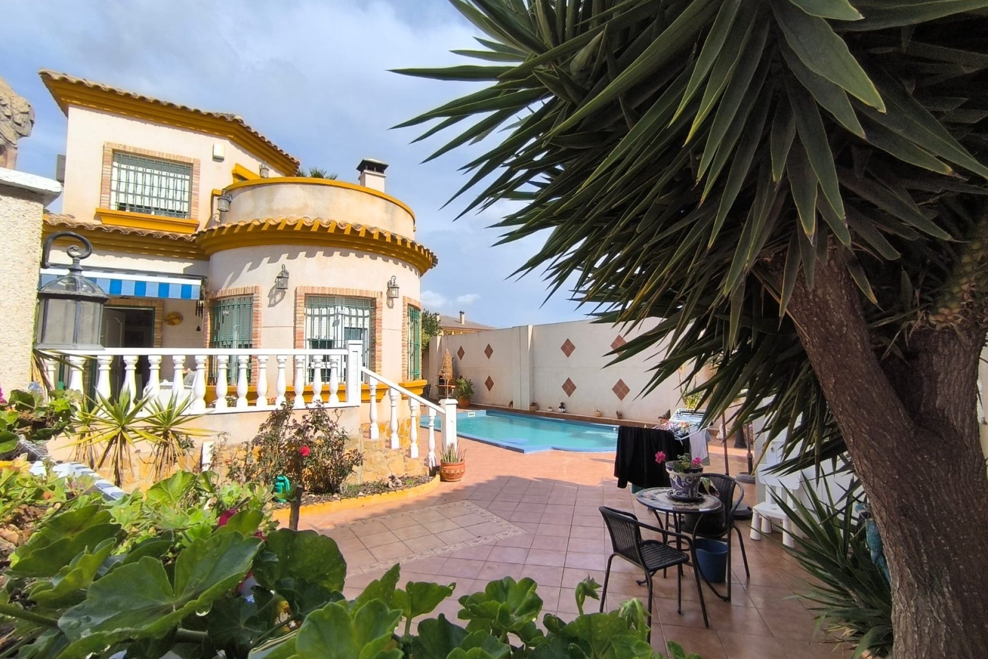 Revente - Villa -
El Raso - Costa Blanca