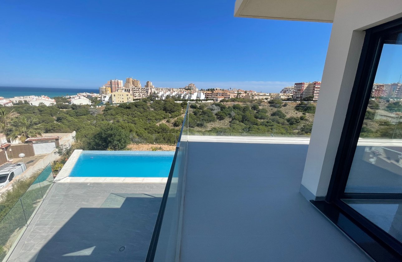 Revente - Villa -
La Mata - Costa Blanca