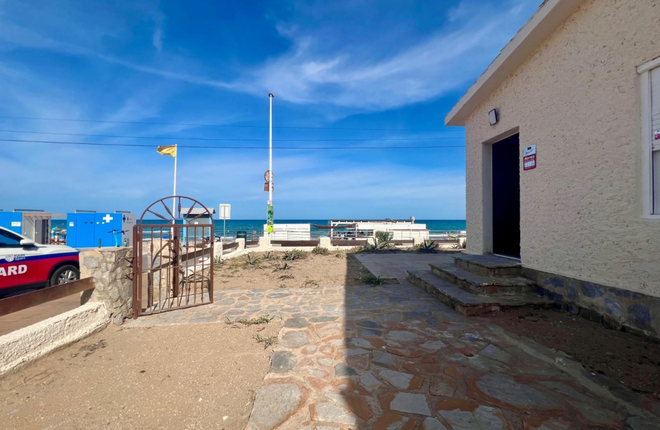 Revente - Villa -
La Mata - Costa Blanca