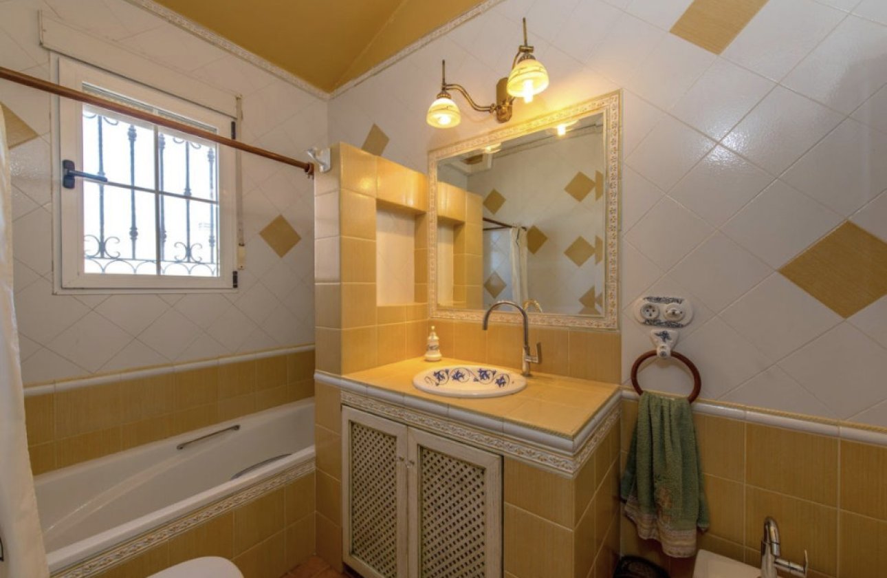 Revente - Villa -
La Mata - Costa Blanca