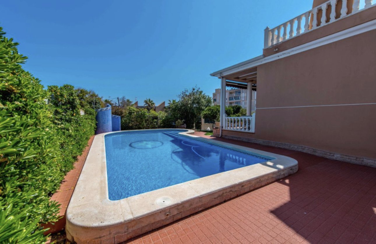 Revente - Villa -
La Mata - Costa Blanca