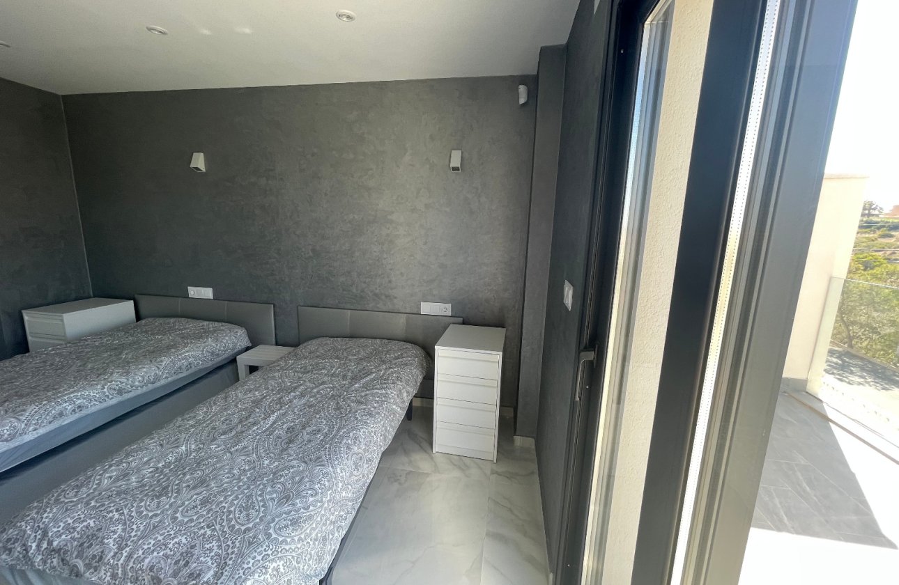 Revente - Villa -
La Mata - Costa Blanca