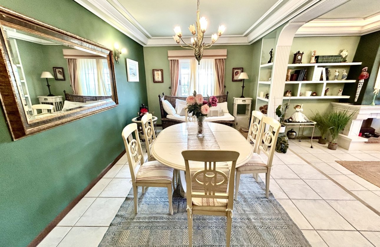 Revente - Villa -
La Mata - Costa Blanca