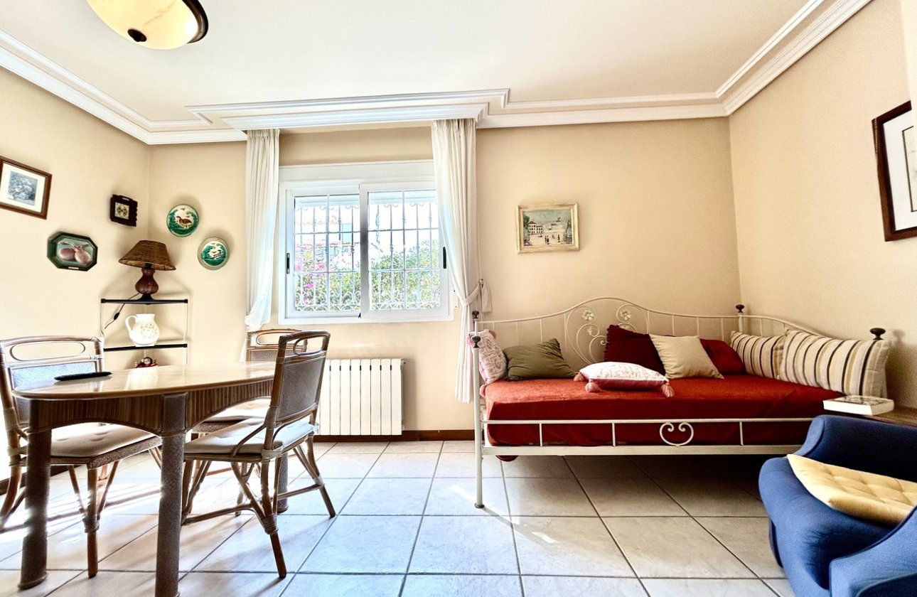 Revente - Villa -
La Mata - Costa Blanca