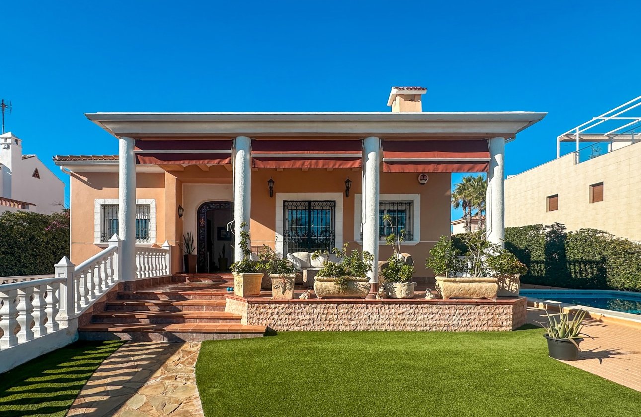 Revente - Villa -
La Mata - Costa Blanca