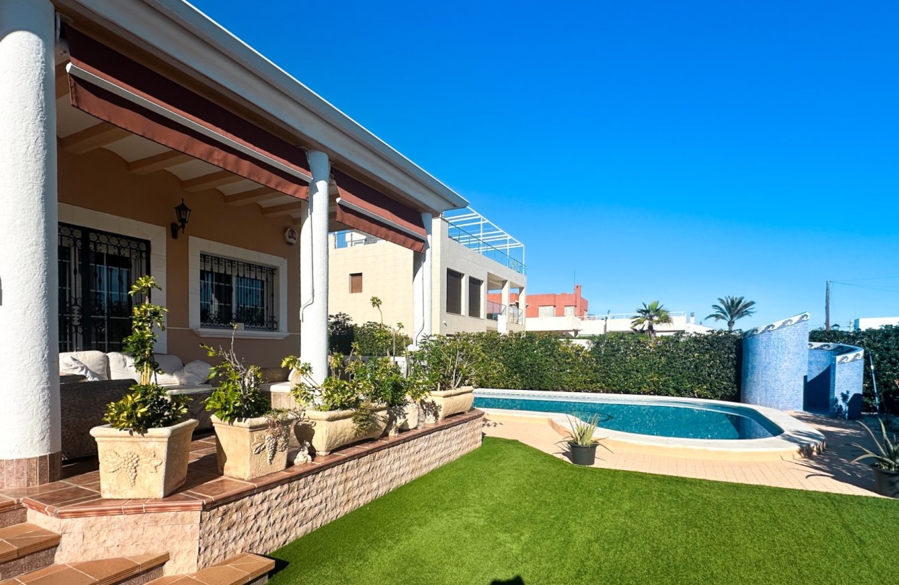 Revente - Villa -
La Mata - Costa Blanca