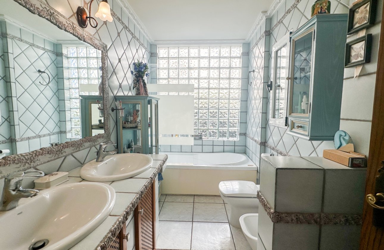 Revente - Villa -
La Mata - Costa Blanca